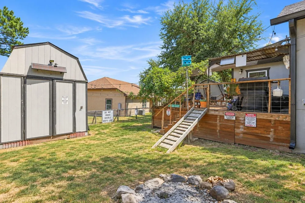 1463 Ramble Hills Canyon Lake, TX 78133