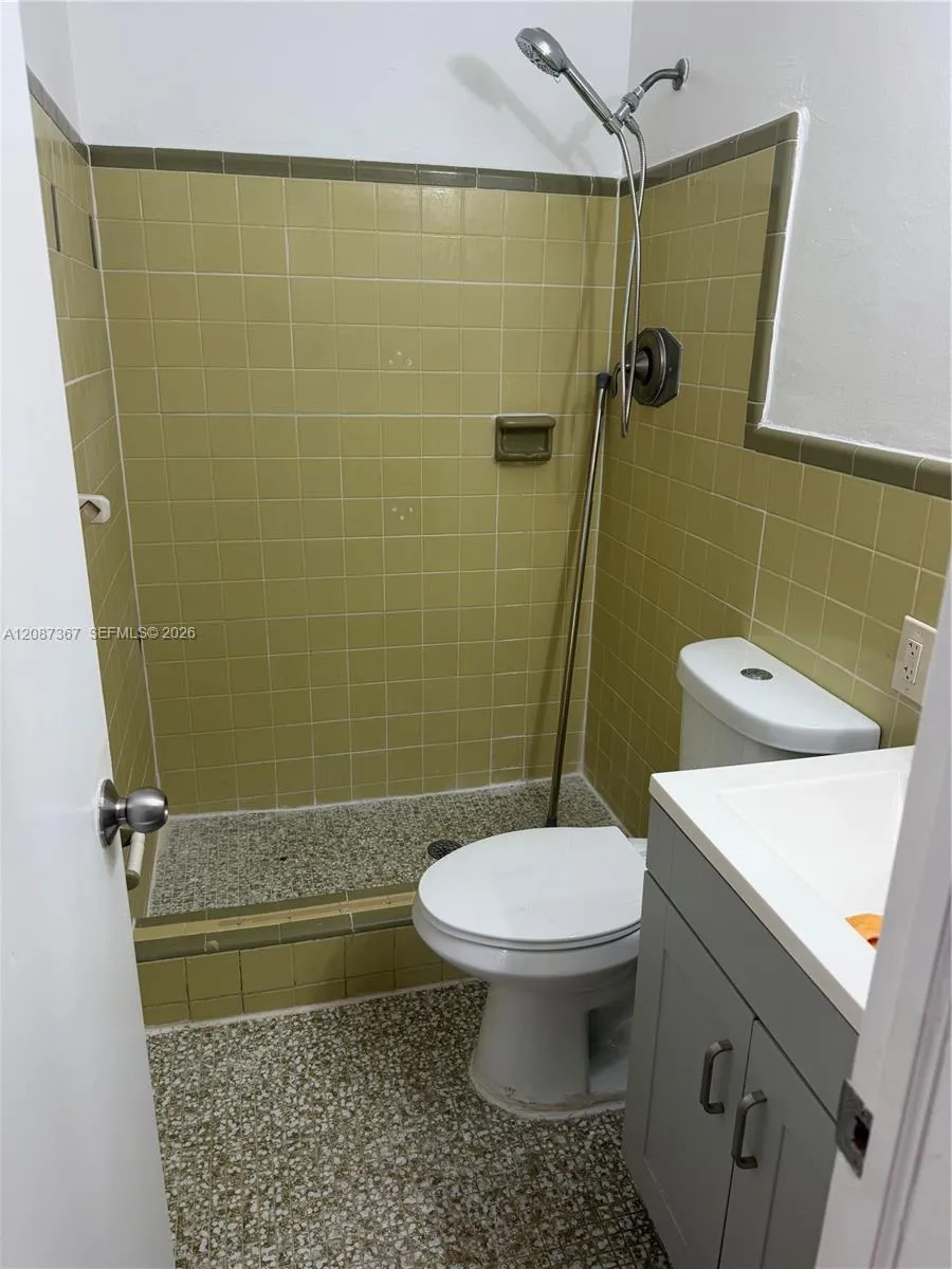 1150 NE 201st Ter #3 Miami, FL 33179