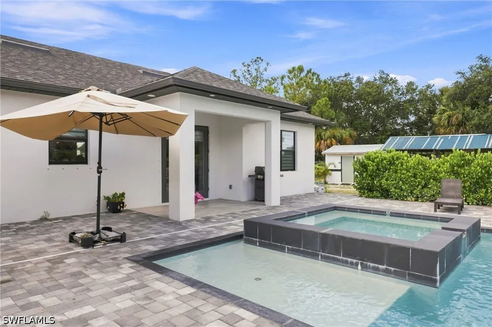 41st Avenue NE Naples, FL 34120