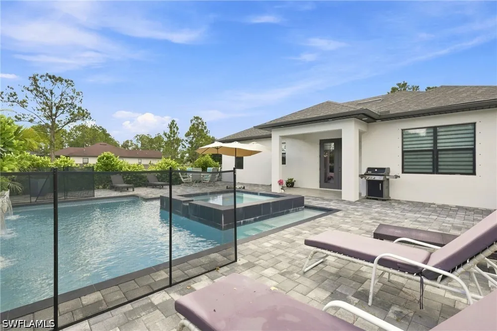 41st Avenue NE Naples, FL 34120