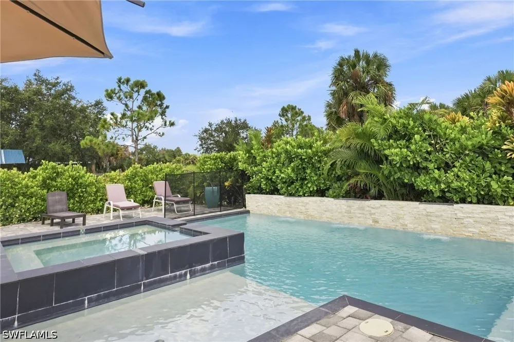 41st Avenue NE Naples, FL 34120