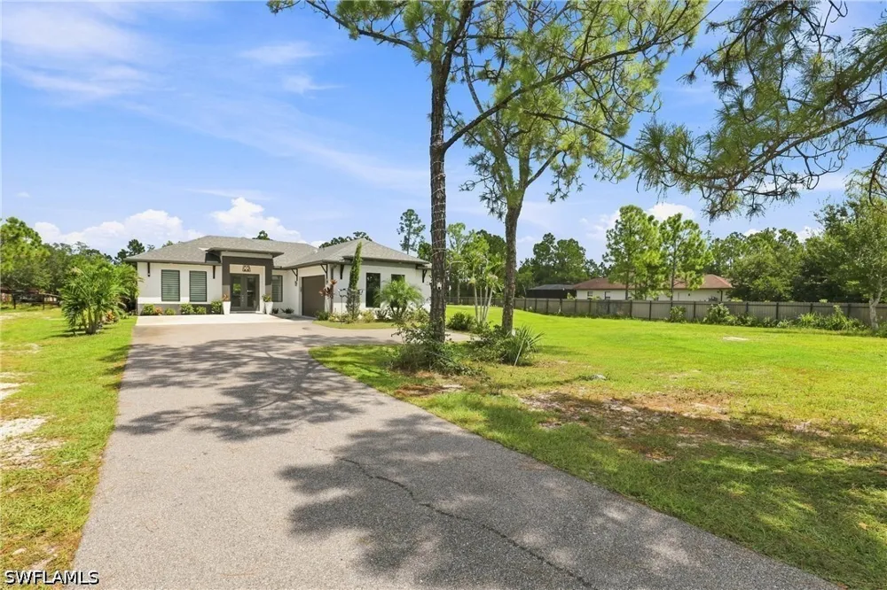 41st Avenue NE Naples, FL 34120