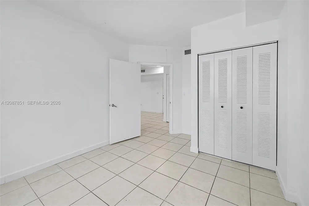 1 Glen Royal Pkwy #1010 Miami, FL 33125