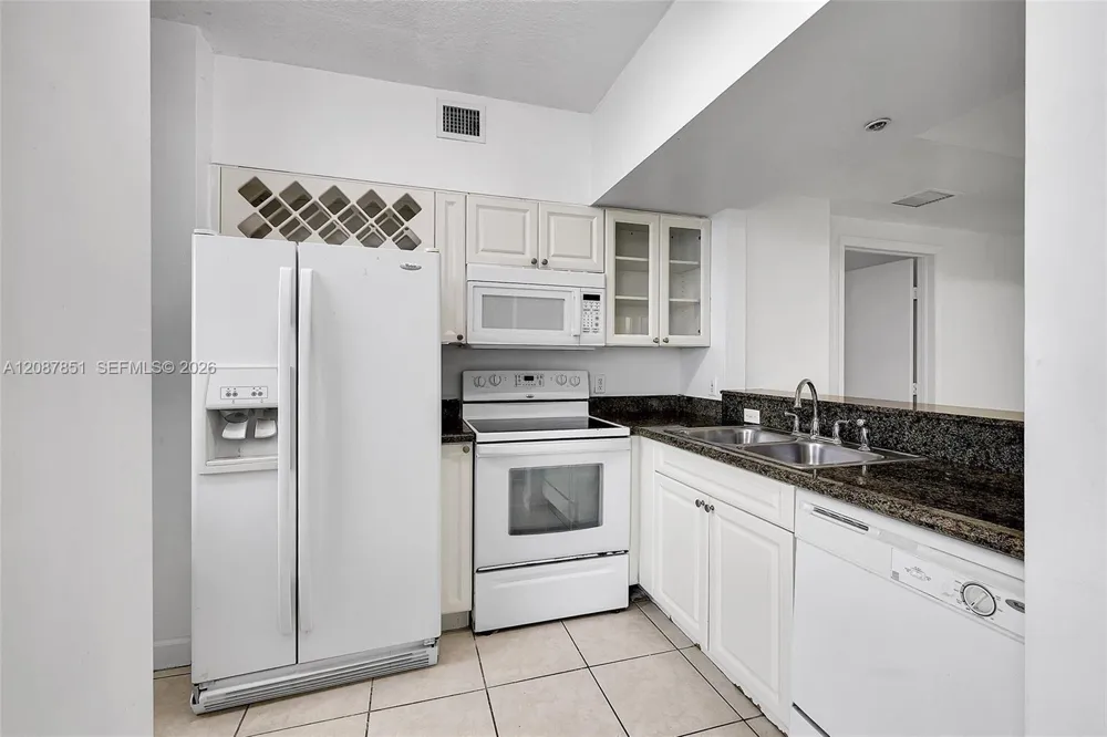 1 Glen Royal Pkwy #1010 Miami, FL 33125