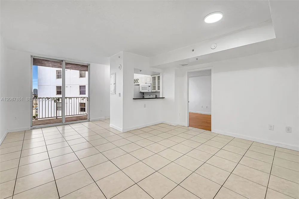 1 Glen Royal Pkwy #1010 Miami, FL 33125