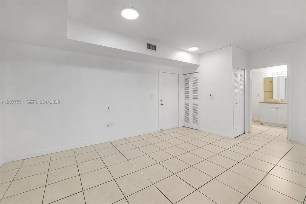 1 Glen Royal Pkwy #1010 Miami, FL 33125