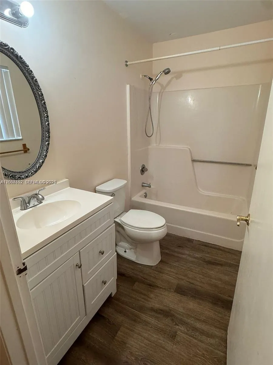 11 Crossings Cir #F Boynton Beach, FL 33435