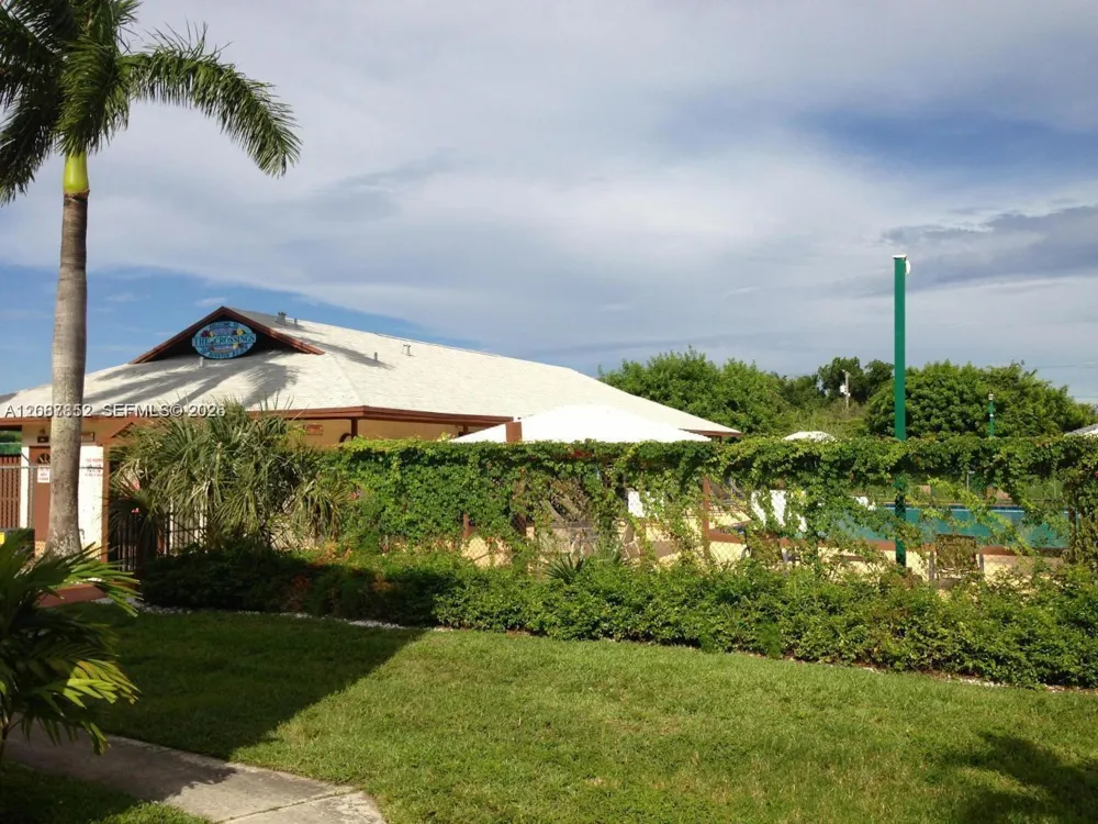 11 Crossings Cir #F Boynton Beach, FL 33435