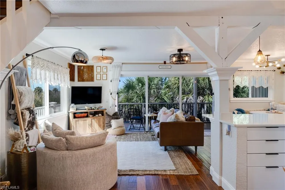 9247 Dimmick Drive Sanibel, FL 33957