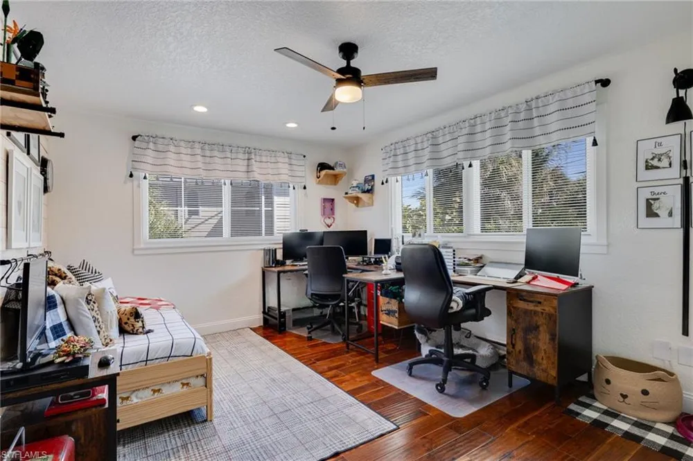 9247 Dimmick Drive Sanibel, FL 33957