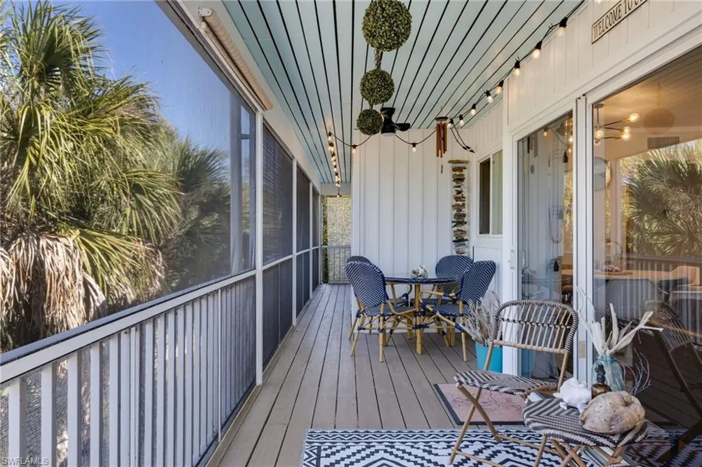 9247 Dimmick Drive Sanibel, FL 33957