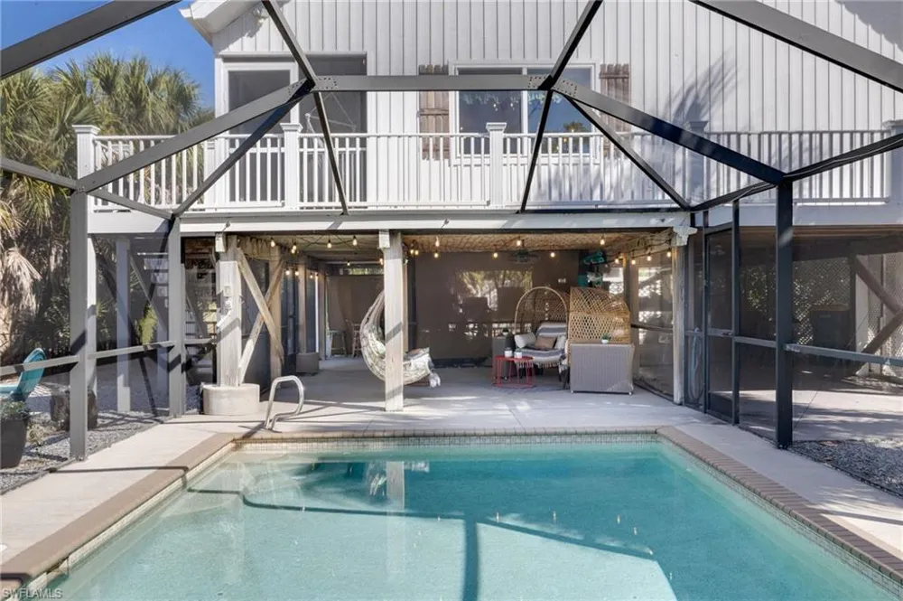 9247 Dimmick Drive Sanibel, FL 33957