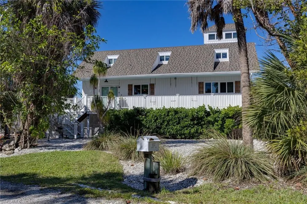 9247 Dimmick Drive Sanibel, FL 33957