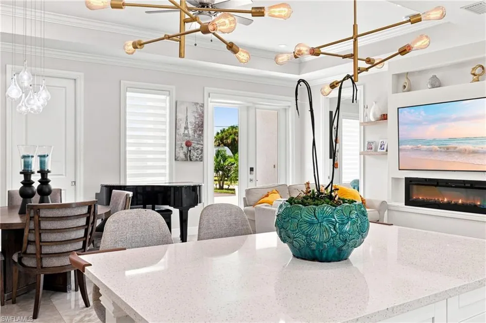 2885 41st Avenue NE Naples, FL 34120