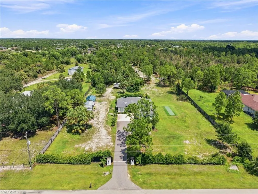2885 41st Avenue NE Naples, FL 34120