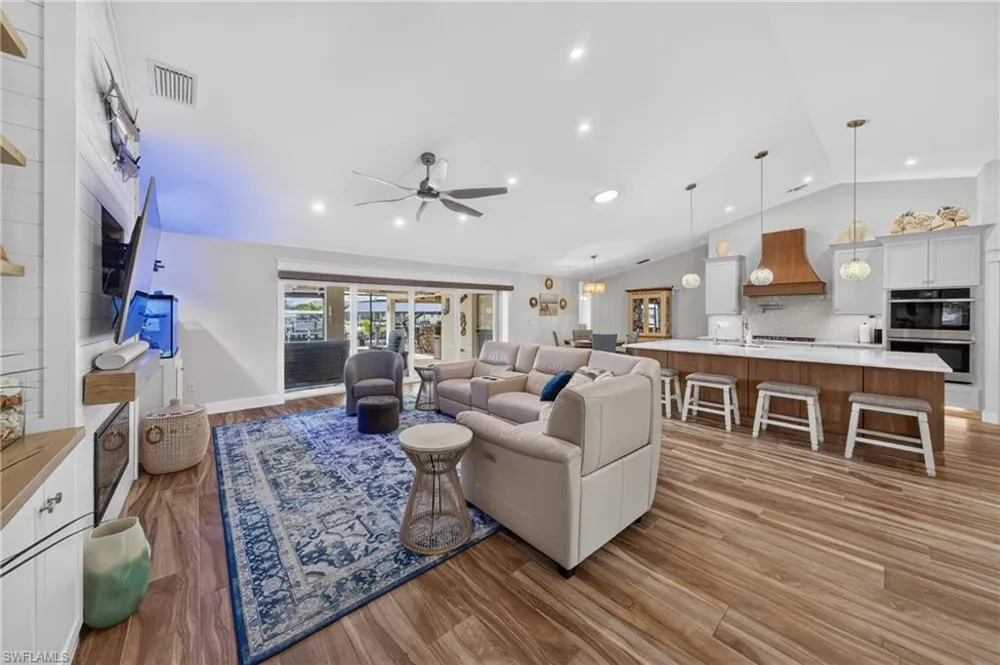 8 NW 36th Avenue Cape Coral, FL 33993