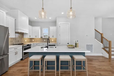 1109 Parker St