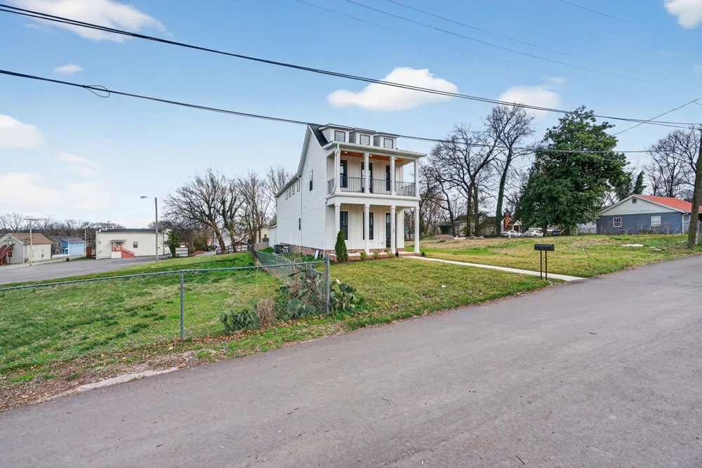 1109 Parker St Columbia, TN 38401