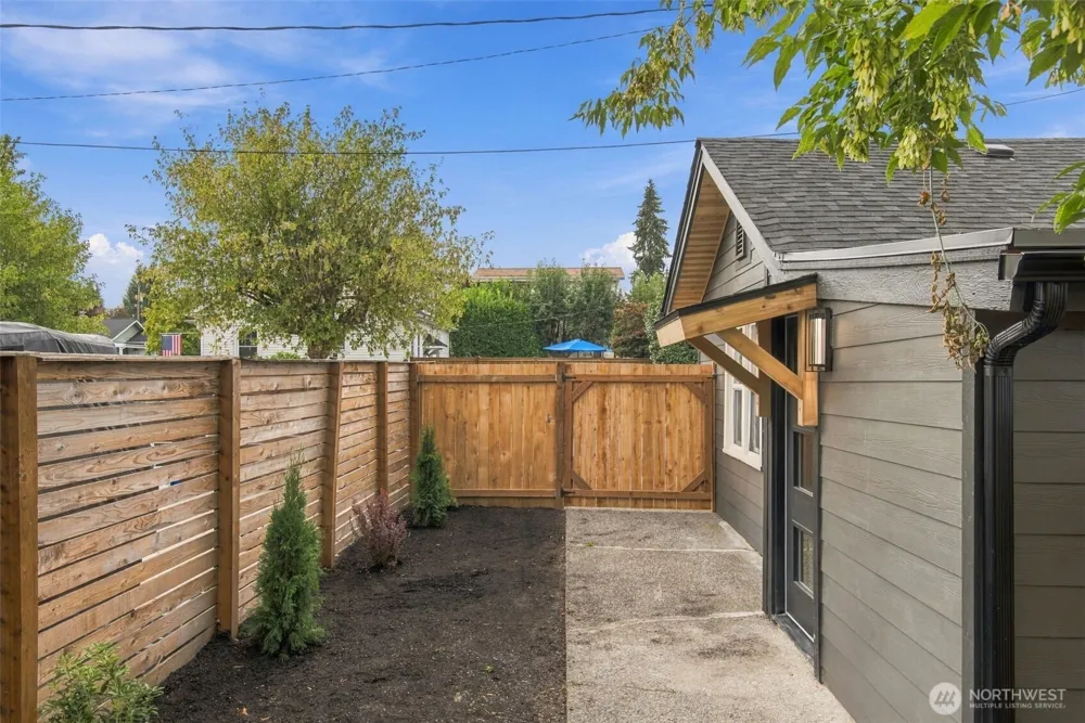 813 SE 2nd Street Auburn, WA 98002