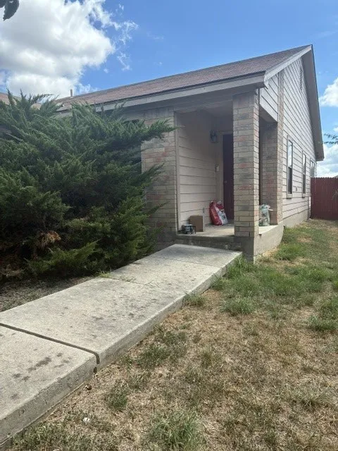 112 Azolar Street San Marcos, TX 78666