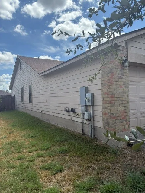 112 Azolar Street San Marcos, TX 78666