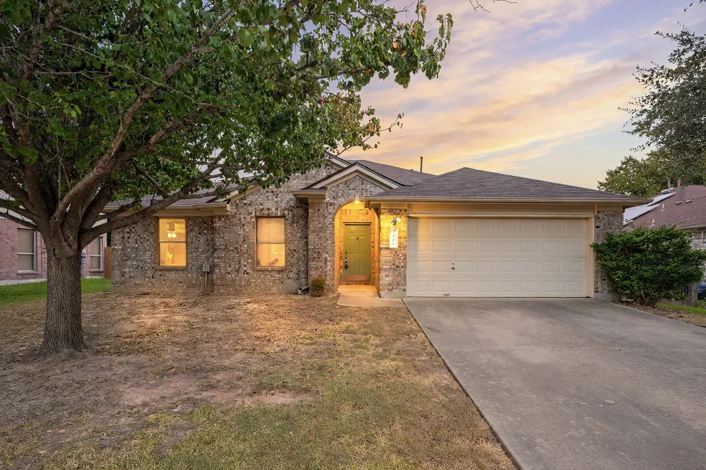 1406 Pigeon View Street Round Rock, TX 78665