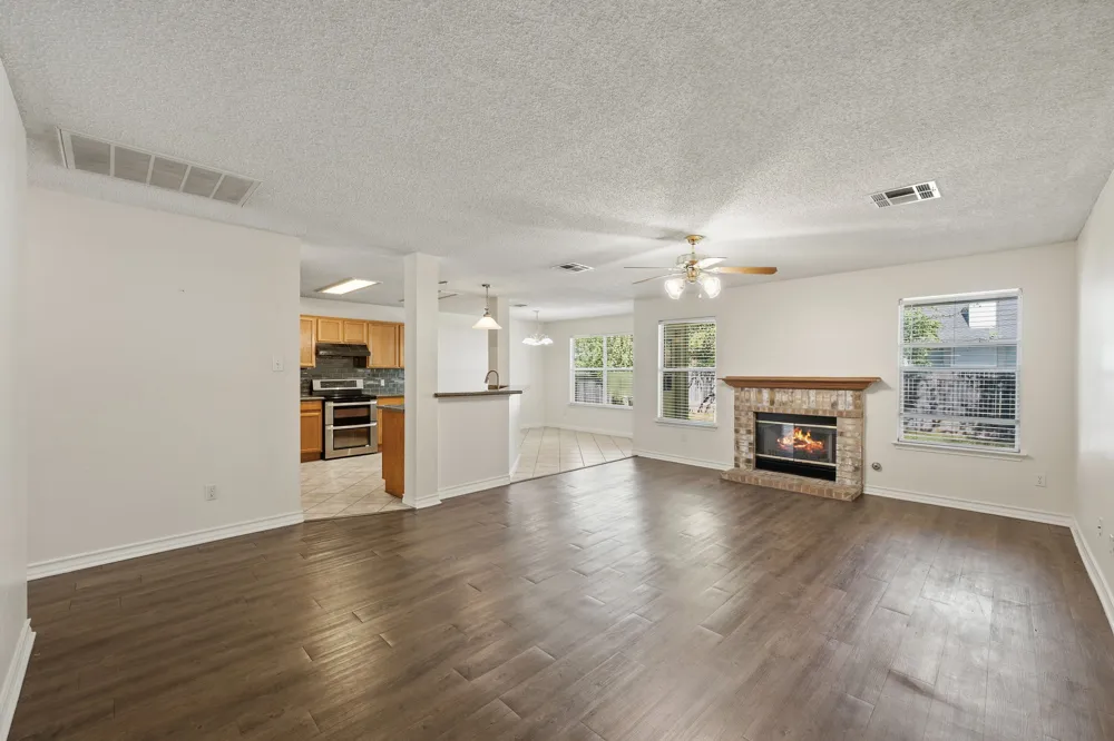 1406 Pigeon View Street Round Rock, TX 78665