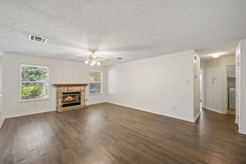 1406 Pigeon View Street Round Rock, TX 78665