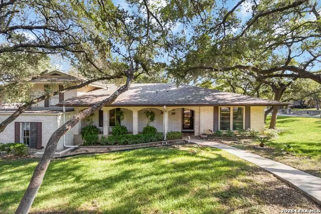 3246 CASTLEDALE DR #27 San Antonio, TX 78230