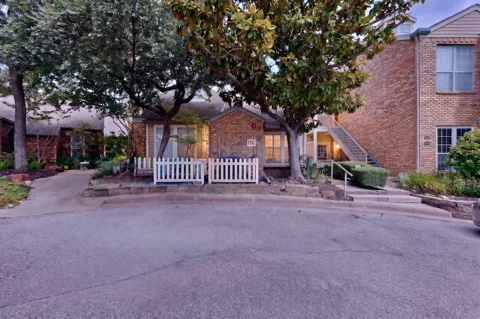 5565 Preston Oaks Road #117