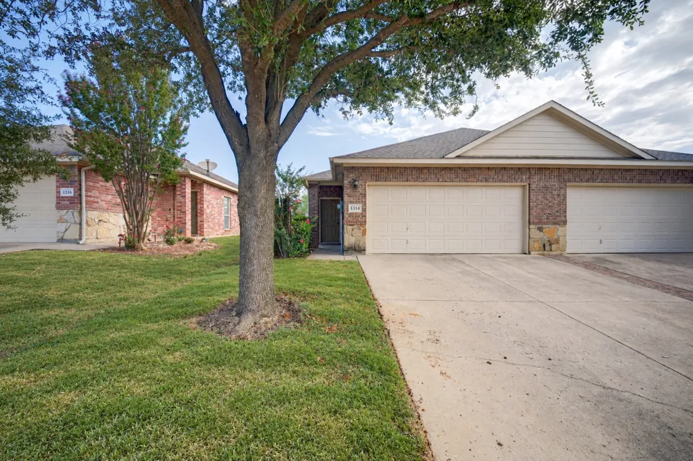 1314 Piedmont Drive Mansfield, TX 76063