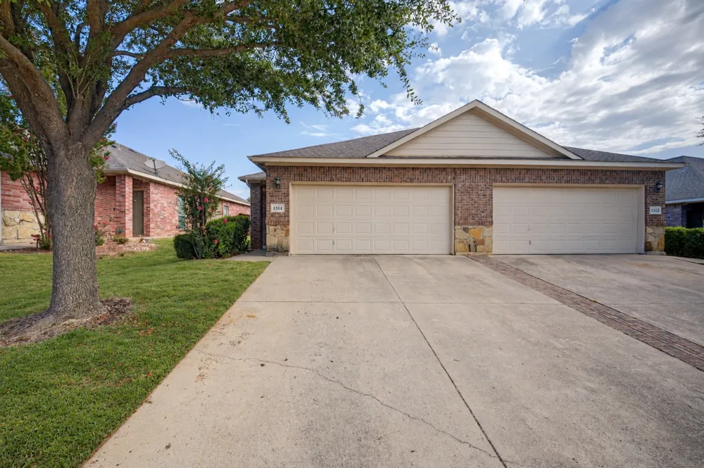 1314 Piedmont Drive Mansfield, TX 76063