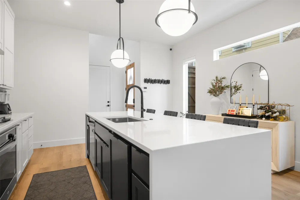 416 Grandview Avenue Dallas, TX 75223