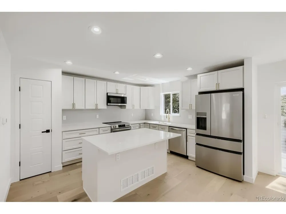 3817 Midsummer Lane Colorado Springs, CO 80917