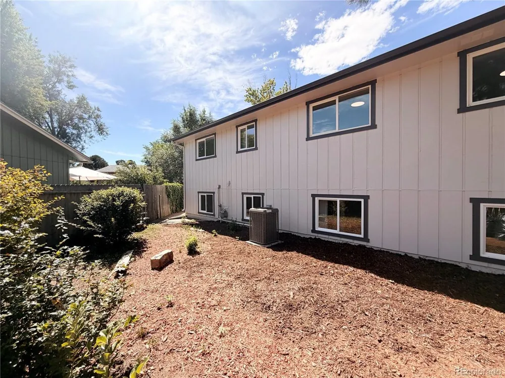 3817 Midsummer Lane Colorado Springs, CO 80917