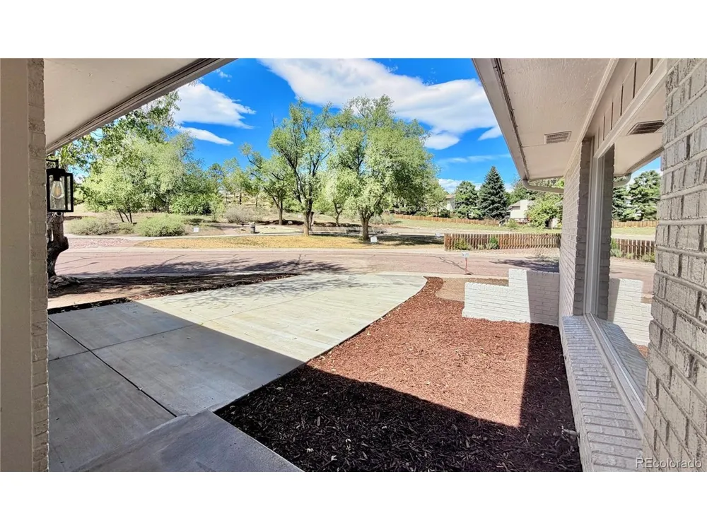 3817 Midsummer Lane Colorado Springs, CO 80917