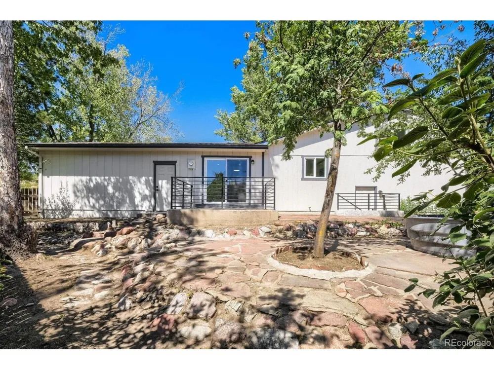 3817 Midsummer Lane Colorado Springs, CO 80917