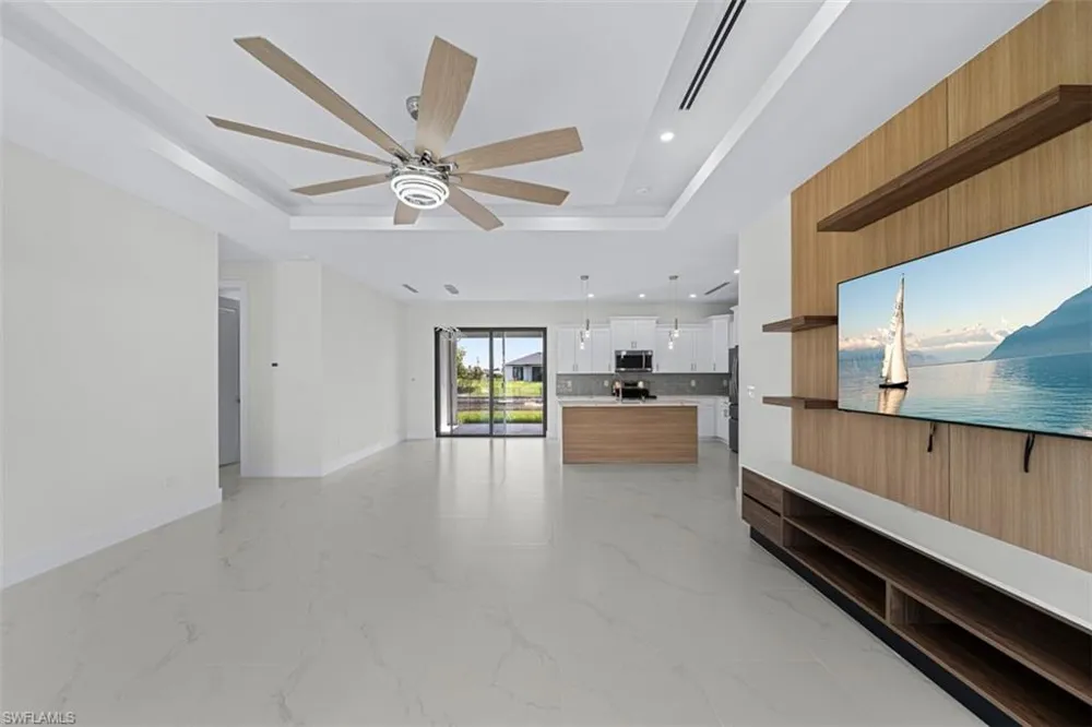 1024 NE 1st Place Cape Coral, FL 33909