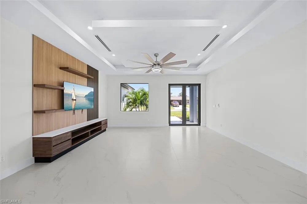 1024 NE 1st Place Cape Coral, FL 33909
