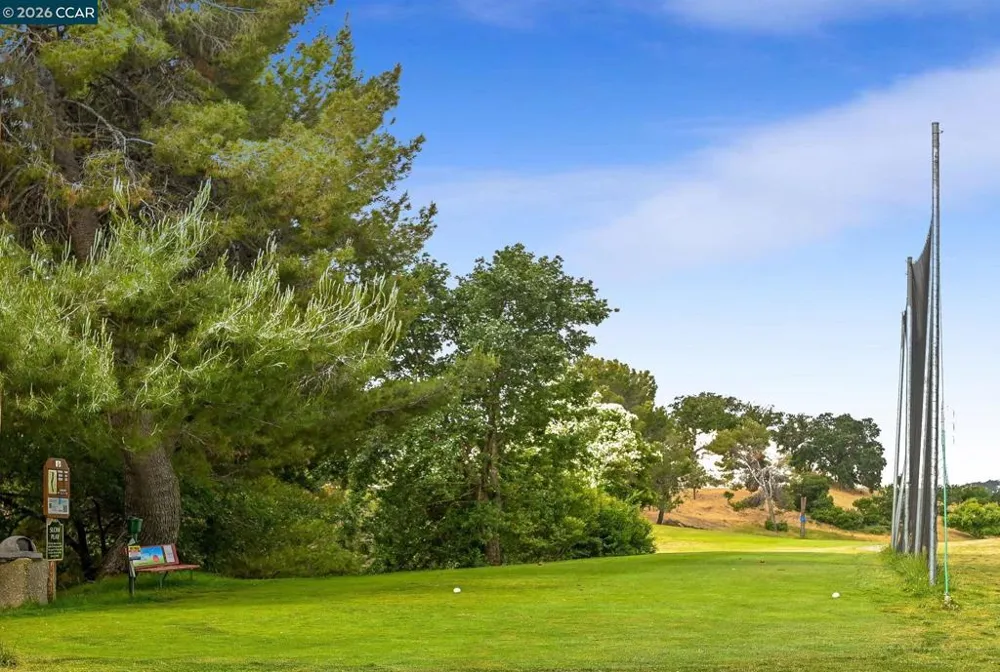1447 Marchbanks Dr #1 Walnut Creek, CA 94598