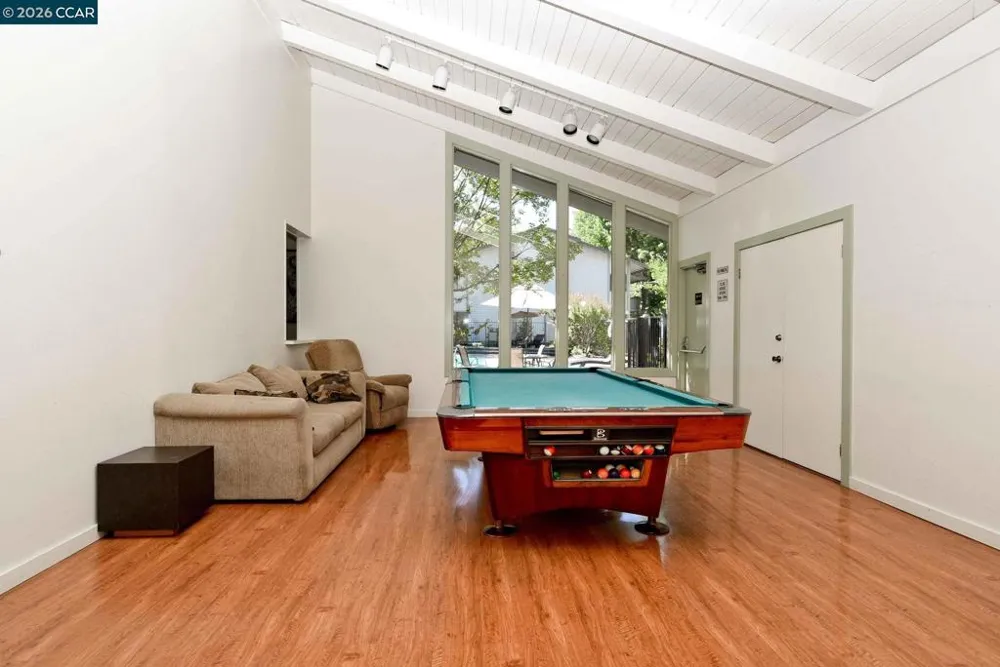 1447 Marchbanks Dr #1 Walnut Creek, CA 94598