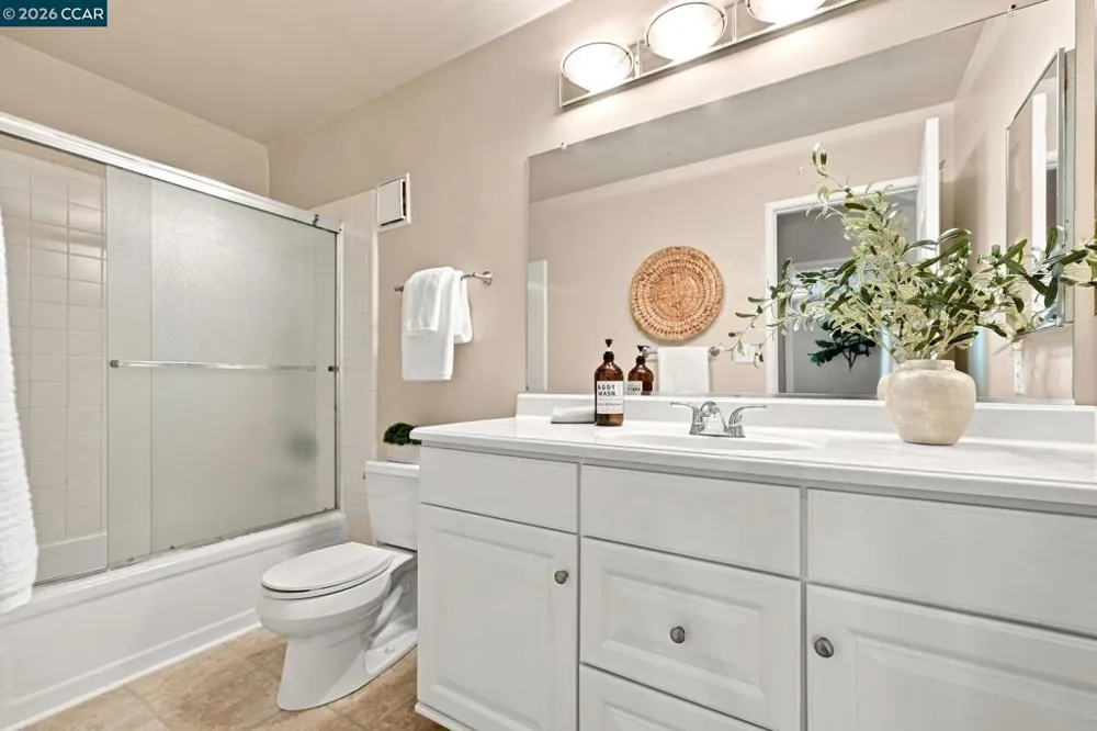 1447 Marchbanks Dr #1 Walnut Creek, CA 94598
