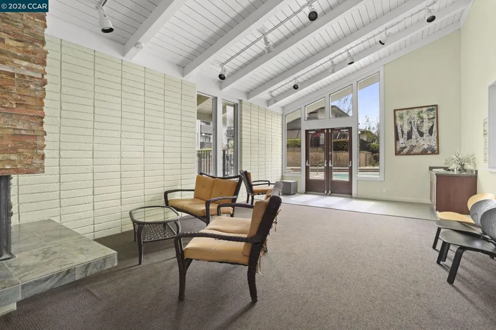 1447 Marchbanks Dr #1 Walnut Creek, CA 94598