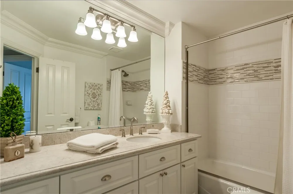 130 30th Street Hermosa Beach, CA 90254