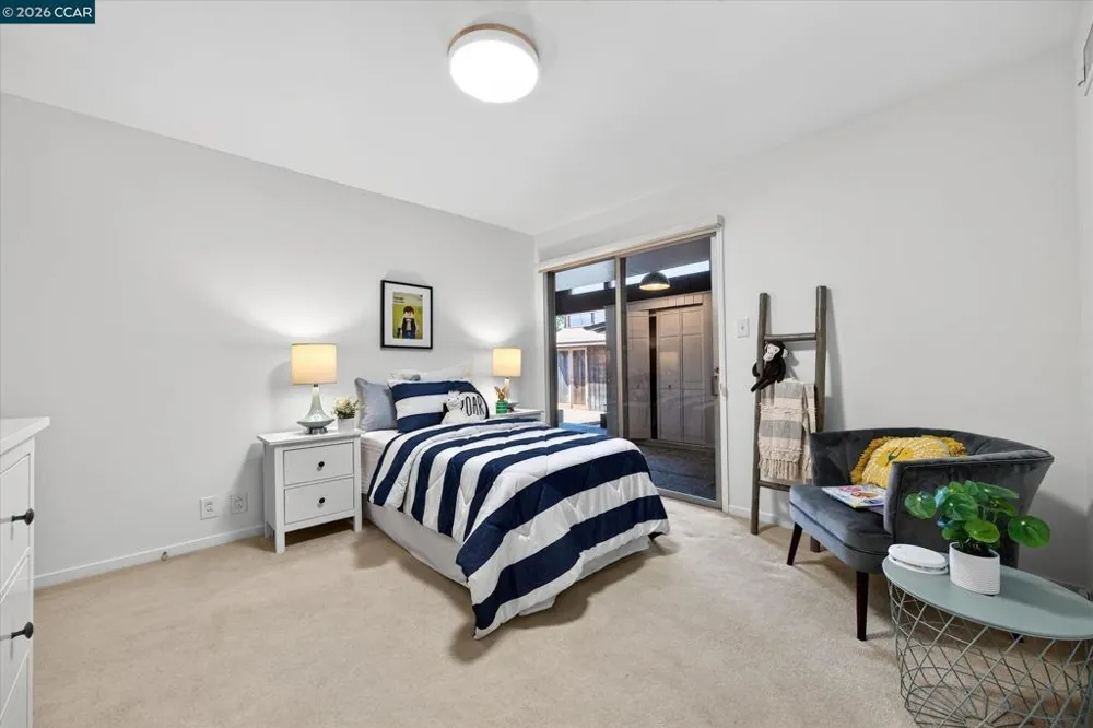 20 Donald Dr Orinda, CA 94563