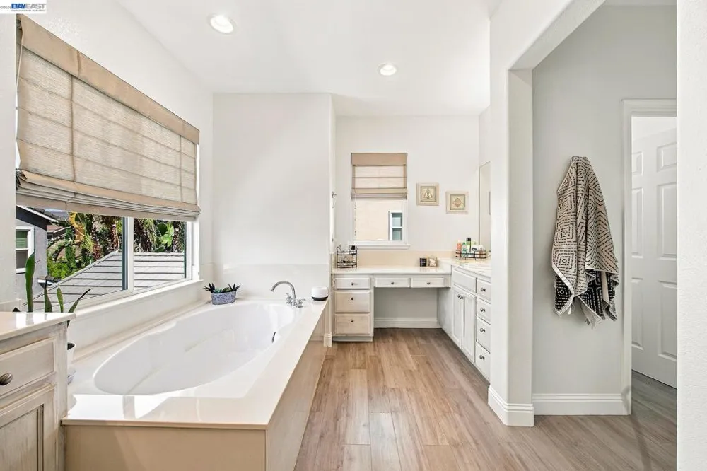 3694 OTTER BROOK LOOP Discovery Bay, CA 94505