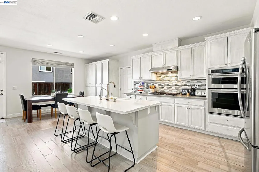 3694 OTTER BROOK LOOP Discovery Bay, CA 94505