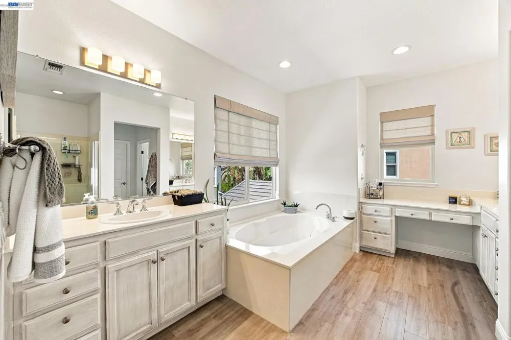 3694 OTTER BROOK LOOP Discovery Bay, CA 94505