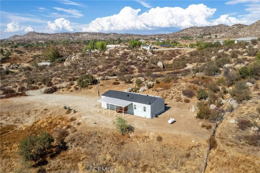 34053 Buckboard Nuevo, CA 92567