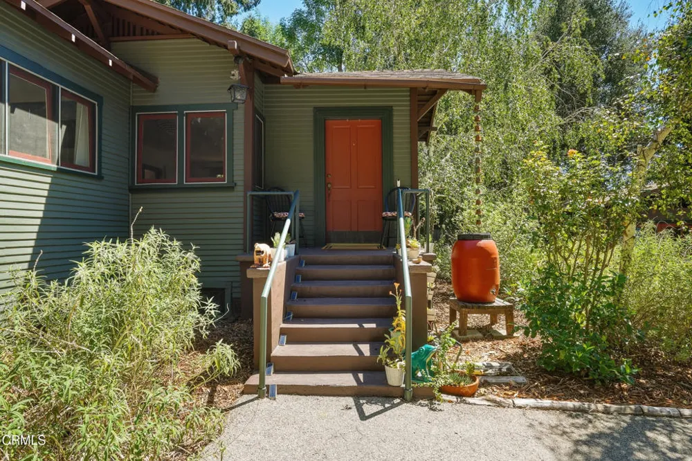 467 E Sacramento Street Altadena, CA 91001